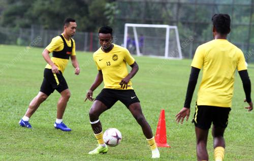 NS13_28112018_LATIHAN_BOLA