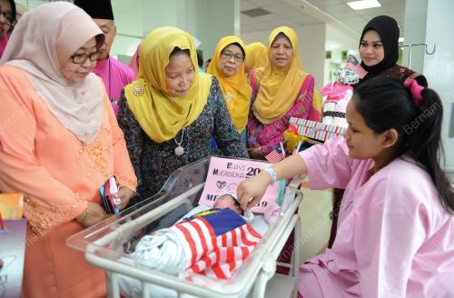 NS13_31082016_BAYI_MERDEKA