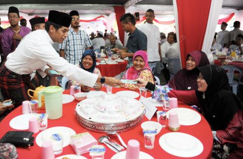 NS14_05072015_KHAIRY_IHYA