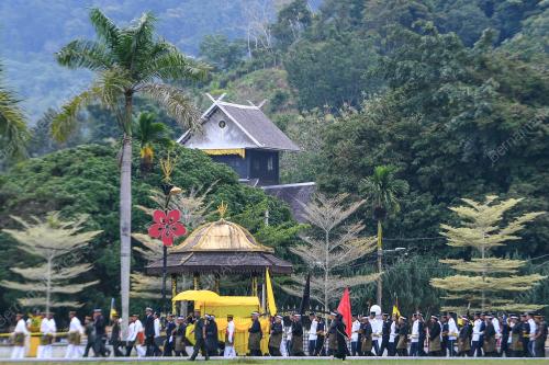 ISTIADAT PEMAKAMAN JENAZAH TUNKU AMPUAN NAJIHAH