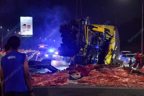 KESESAKAN DI LEBUHRAYA PLUS UTARA-SELATAN