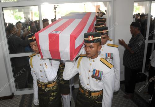 NS14_22082014_HARI_BERKABUNG