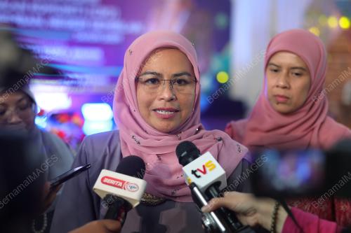 DATUK SERI DR NORAINI AHMAD