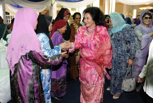 NS14_24022013_DATIN_ROSMAH