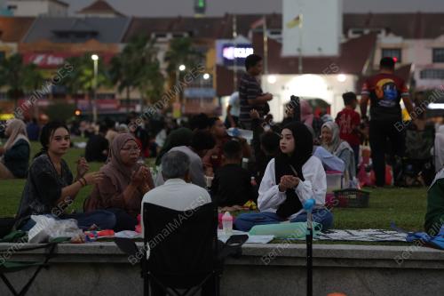 BERBUKA PUASA