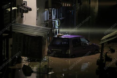 BANJIR KILAT DI SEREMBAN