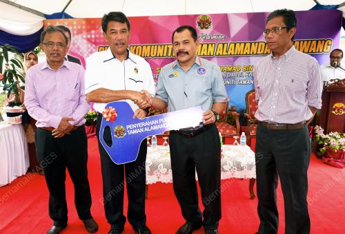 NS15_06112017_MOHAMAD_BN201711030382