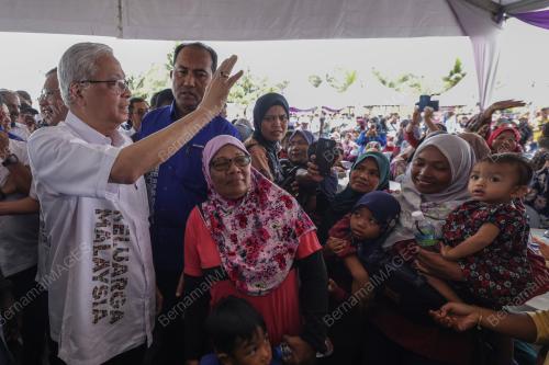 DATUK SERI ISMAIL SABRI YAAKOB