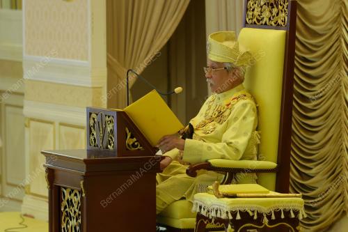 TUANKU MUHRIZ TUANKU MUNAWIR 