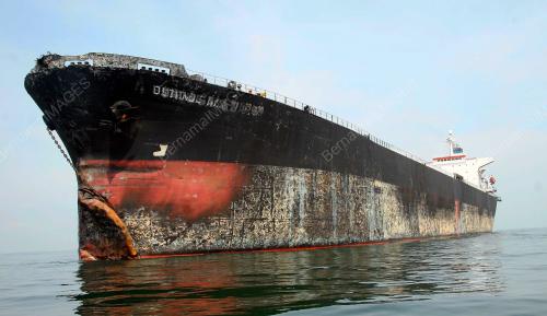 KAPAL TERBAKAR