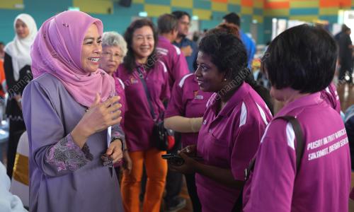 DATUK SERI DR NORAINI AHMAD