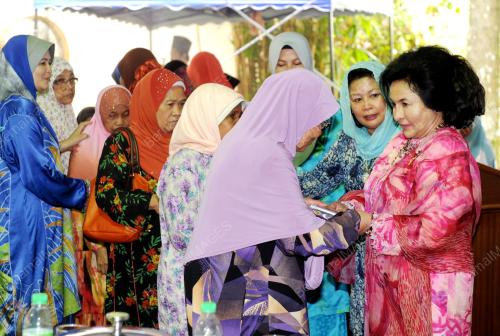 NS15_24022013_DATIN_ROSMAH