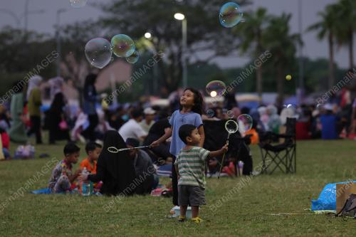 BERBUKA PUASA