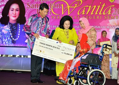 NS15_27082016_ROSMAH_WANITA