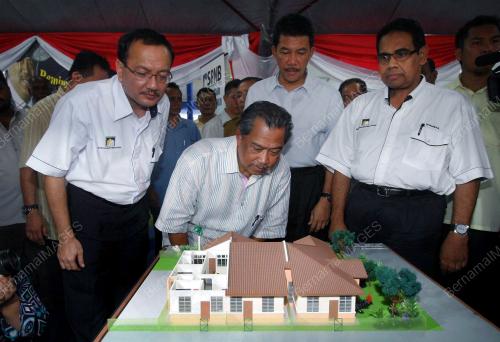 MUHYIDDIN YASSIN