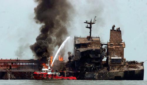 KAPAL TERBAKAR