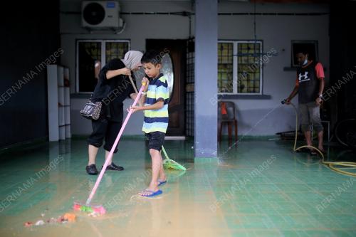 PASCA BENCANA BANJIR DI TAMPIN