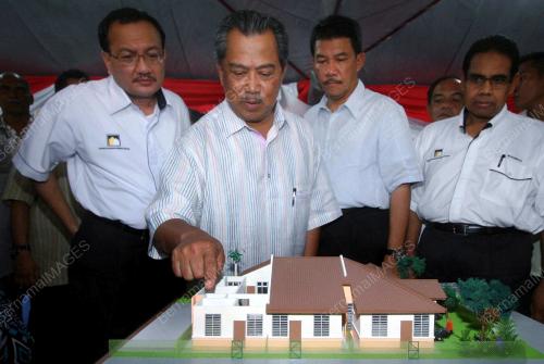TAN SRI MUHYIDDIN YASSIN