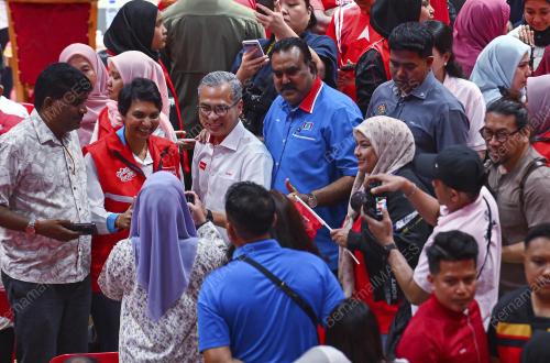 DATUK FAHMI FADZIL