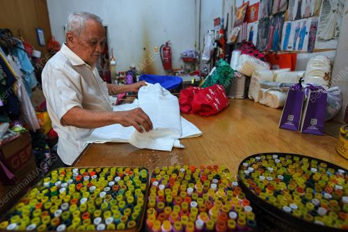 KEDAI JAHIT PAKAIAN RAYA AIDILFITRI