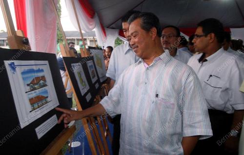 TAN SRI MUHYIDDIN YASSIN