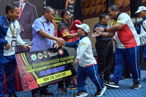 DATUK SERI AMINUDDIN HARUN
