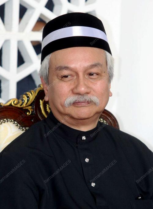 TUANKU MUKHRIZ