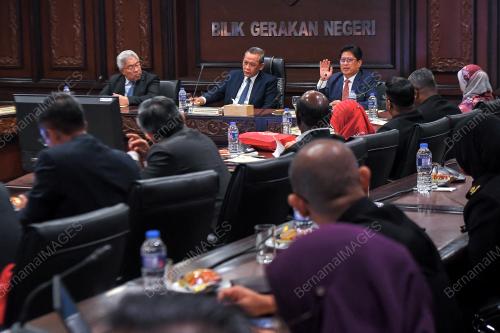 TAN SRI AZAM BAKI