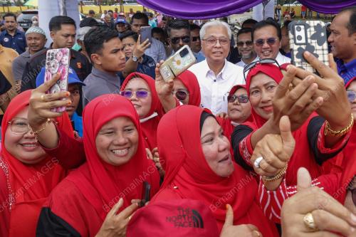 DATUK SERI ISMAIL SABRI YAAKOB