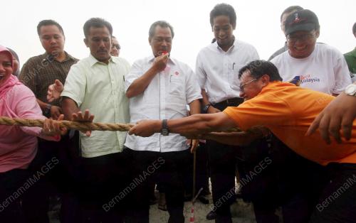 MUHYIDDIN YASSIN
