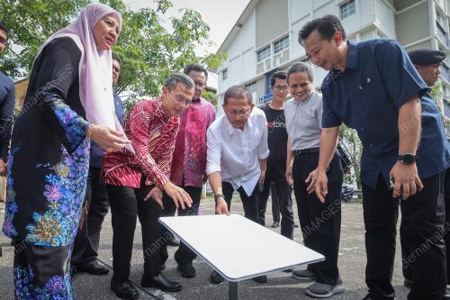 FAHMI FADZIL