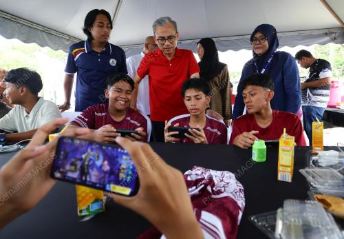 DATUK FAHMI FADZIL