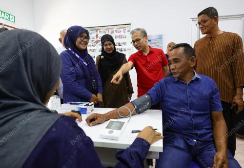 DATUK FAHMI FADZIL