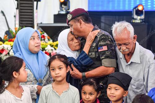 TAN SRI RAZARUDIN HUSAIN