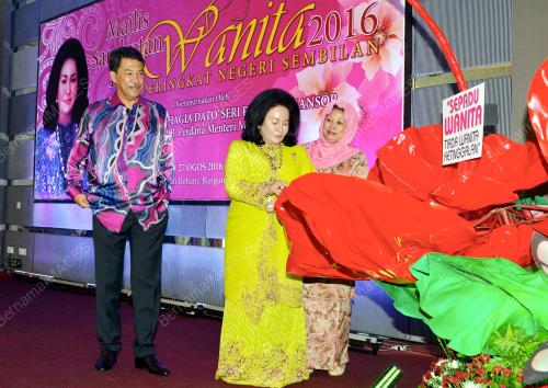 NS21_27082016_ROSMAH_WANITA