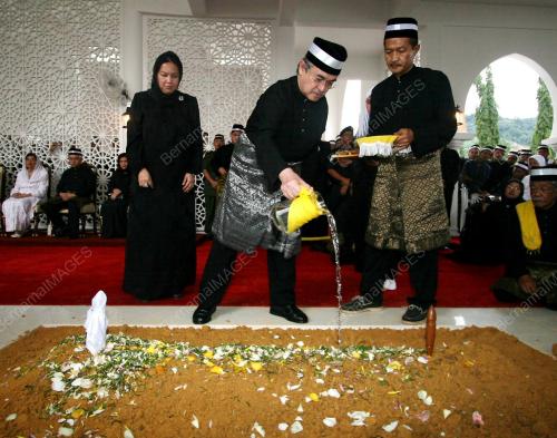 ABDULLAH AHMAD BADAWI