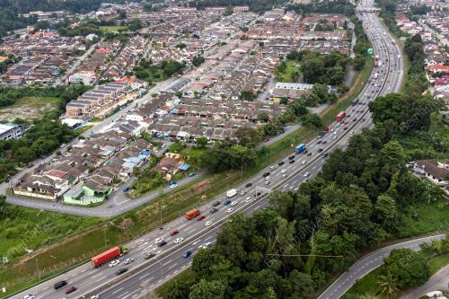 ALIRAN TRAFIK LEBUHRAYA UTARA-SELATAN