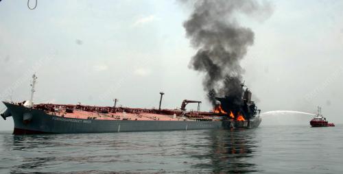 KAPAL TERBAKAR