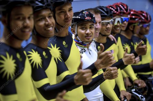 NS22_20042017_AZIZUL_TREK