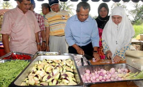 MUHYIDDIN YASSIN