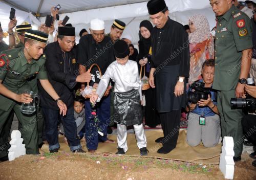 NS24_22082014_HARI_BERKABUNG