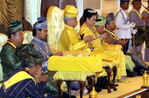TUANKU MUHRIZ IBNI ALMARHUM TUANKU MUNAIWR