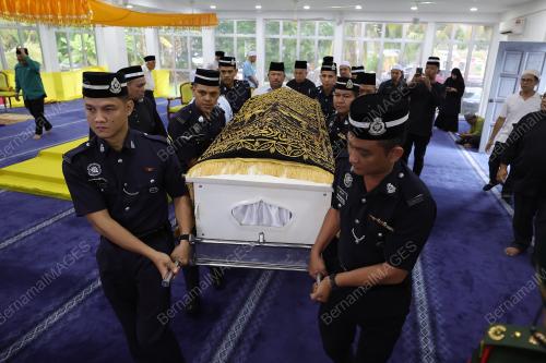UNDANG LUAK REMBAU MENINGGAL DUNIA