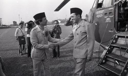 DR. MAHATHIR MOHAMAD