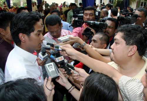 KHAIRY JAMALUDIN