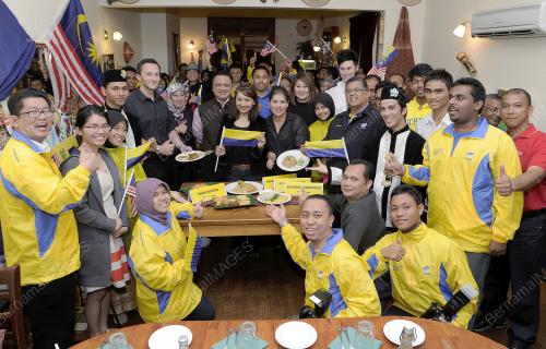 NZL01_02112011_RESTORAN