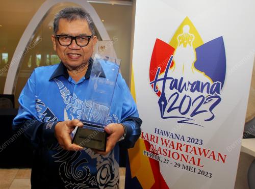 DATUK LAT