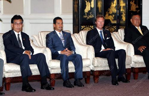 AGONG