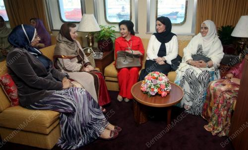 OMN04_18012011_DATIN_ROSMAH