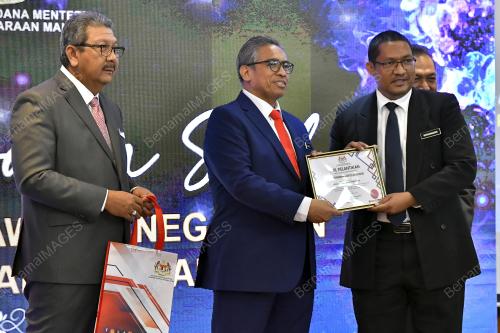 DATUK SERI SHAMSUL AZRI ABU BAKAR